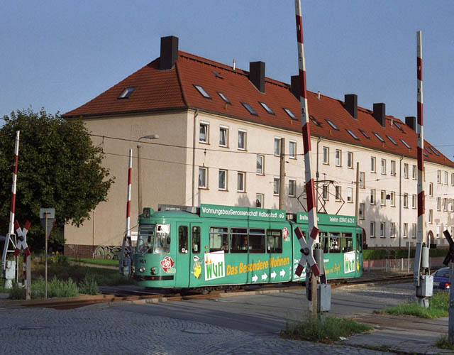 tram level crossing